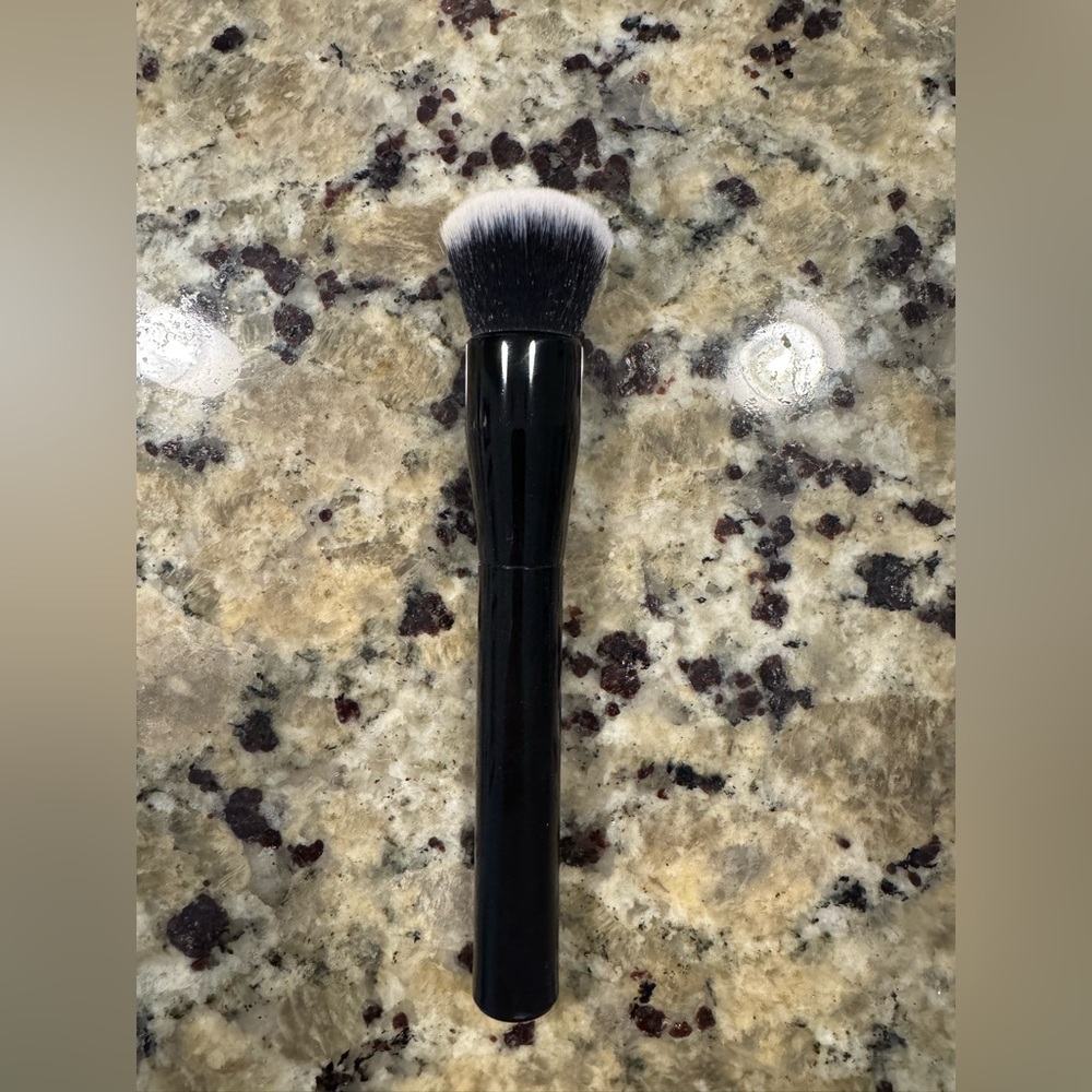 Excellent Condition Foundation Brush